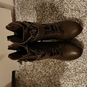 Brown High-Heels Boots
